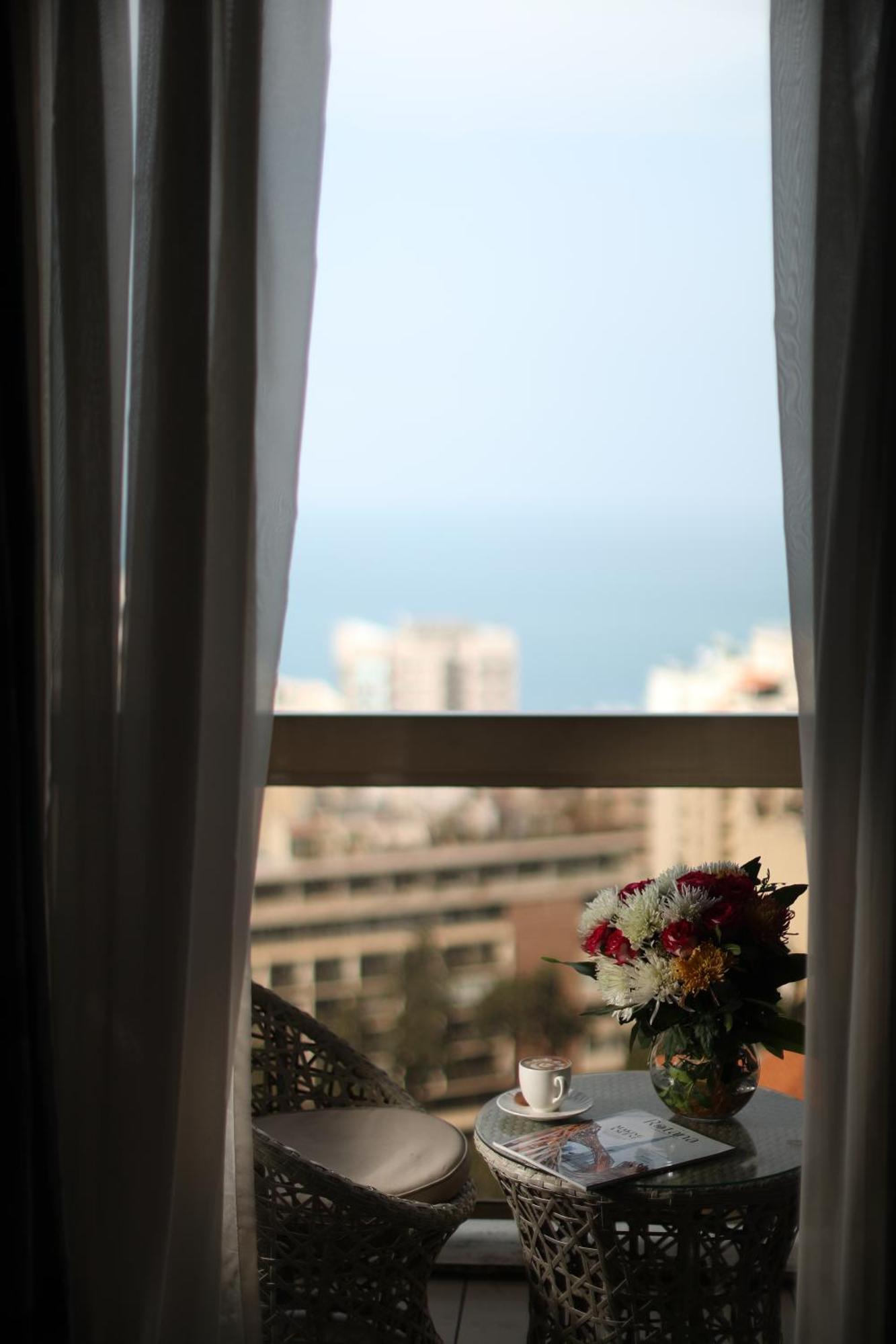 Gefinor Rotana - Beirut Hotel Eksteriør billede View from the window of a room at the hotel