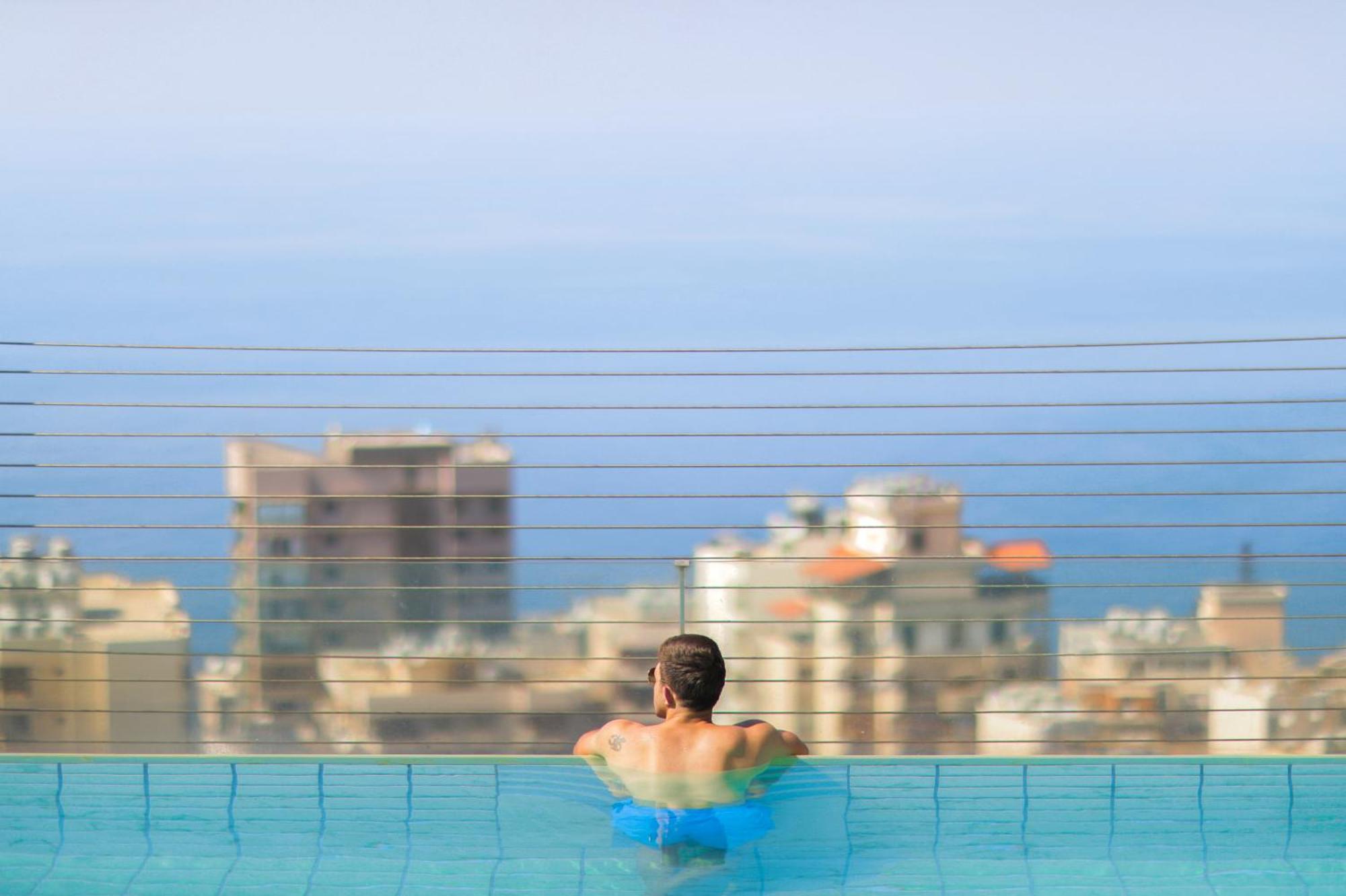 Gefinor Rotana - Beirut Hotel Eksteriør billede Swimming pool in Nicosia